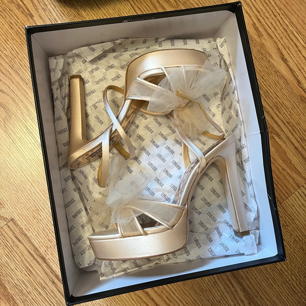 Badgley Mischka platform heels